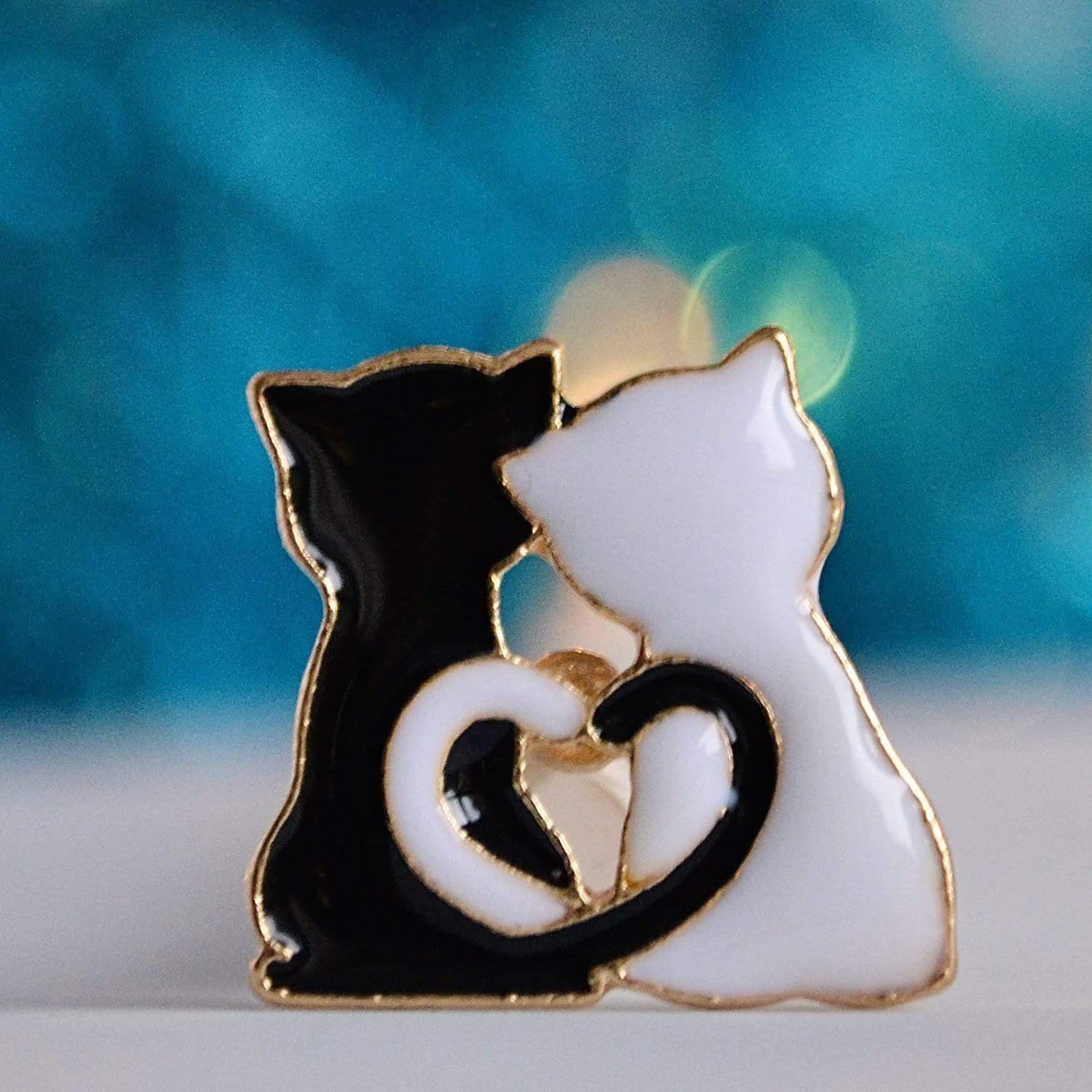 PawZaar Jewelry Yin Yang Cat Lapel Pin