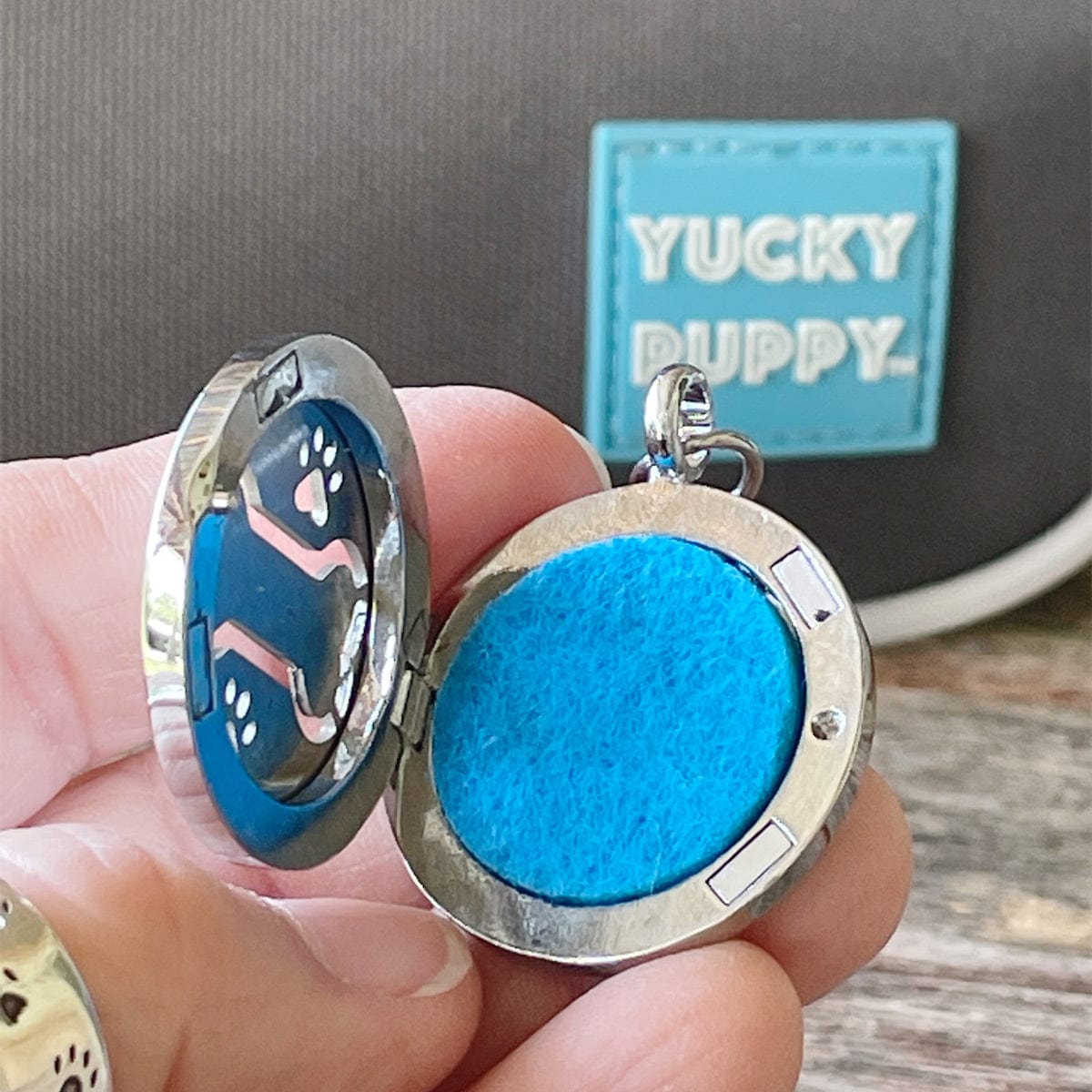 Yucky Puppy Accessories Smiling Cat Aromatherapy Purse Locket or Key Ring